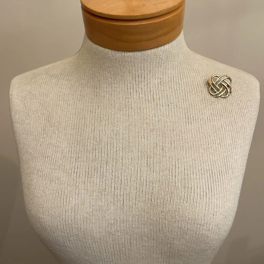 Vintage Woven Gold-tone Knot Pin - Brooch